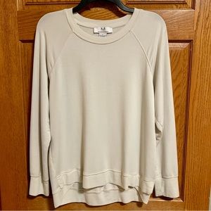 Magaschoni long sleeve activewear top women’s size L